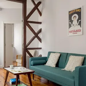 Joivy Inviting Flat Next To Carmo Convent , Lisboa Portugal